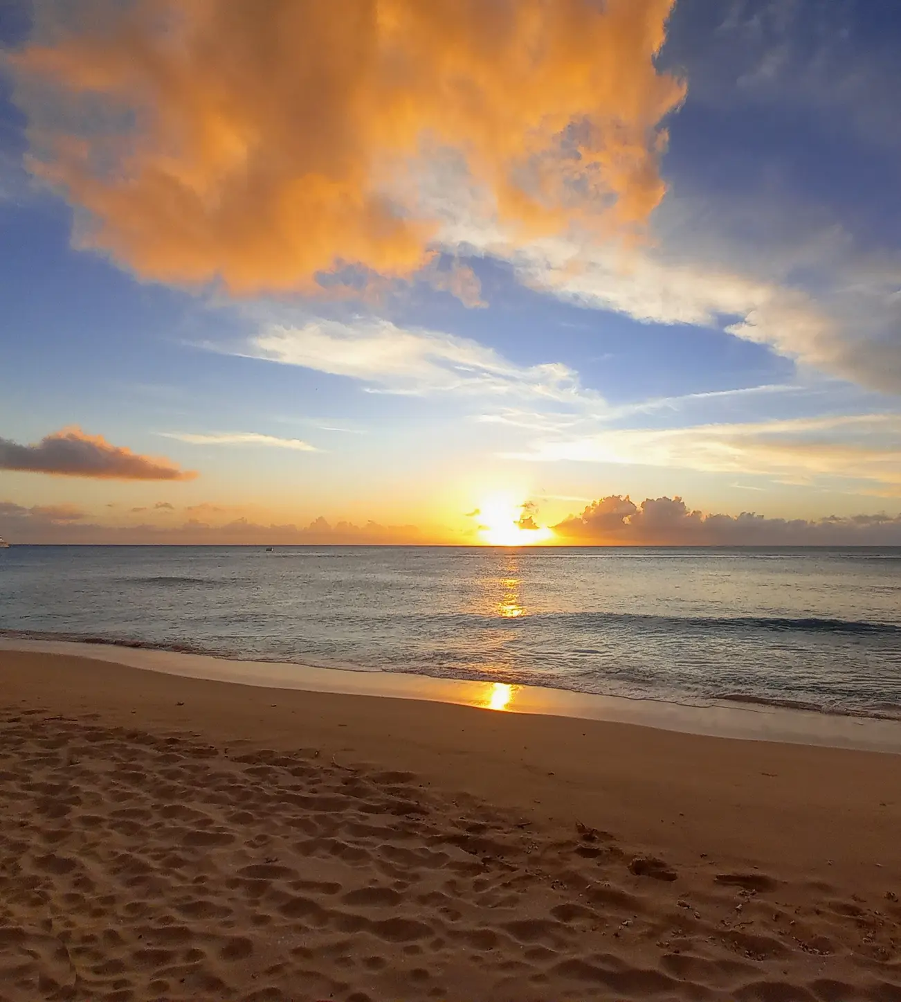 Stunning tropical sunset in Speightstown